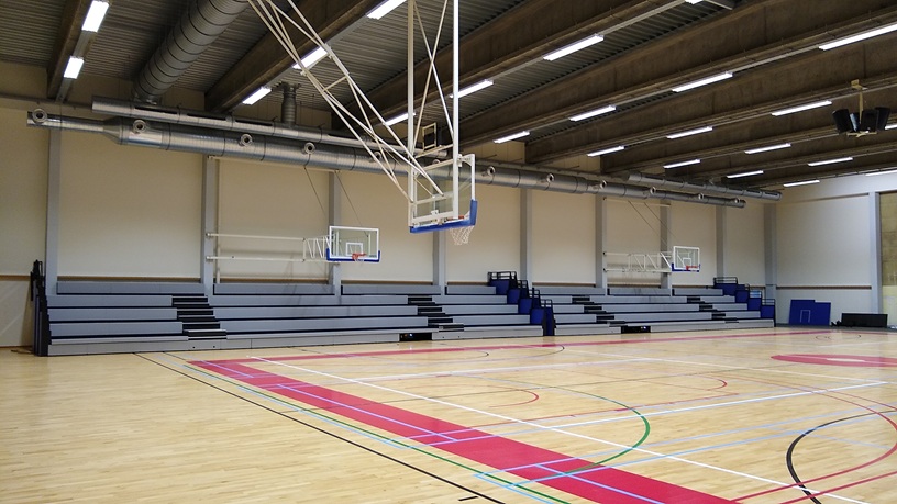 Tribüne für Sporthalle